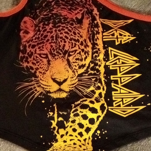 DEF LEOPARD 🐆 ONE SHOULDER TANK SIZE WOMANS LG - Picture 2 of 6